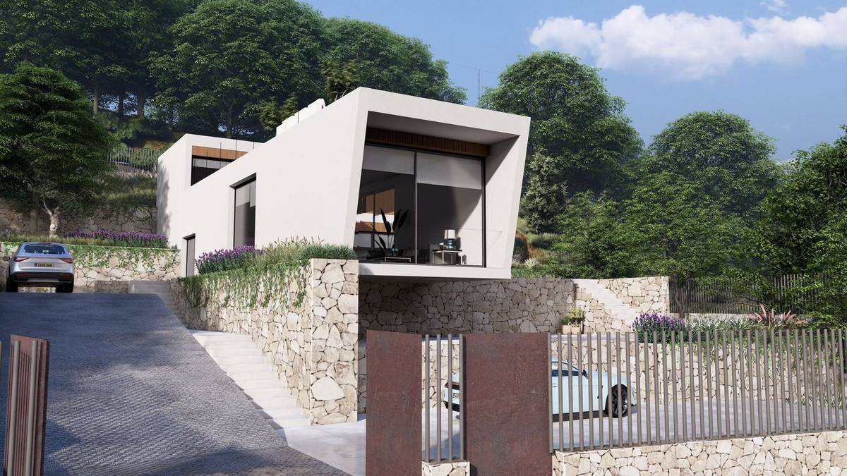 Casa de 4 Dormitorios y 4 Baños en venta en Elviria, Marbella