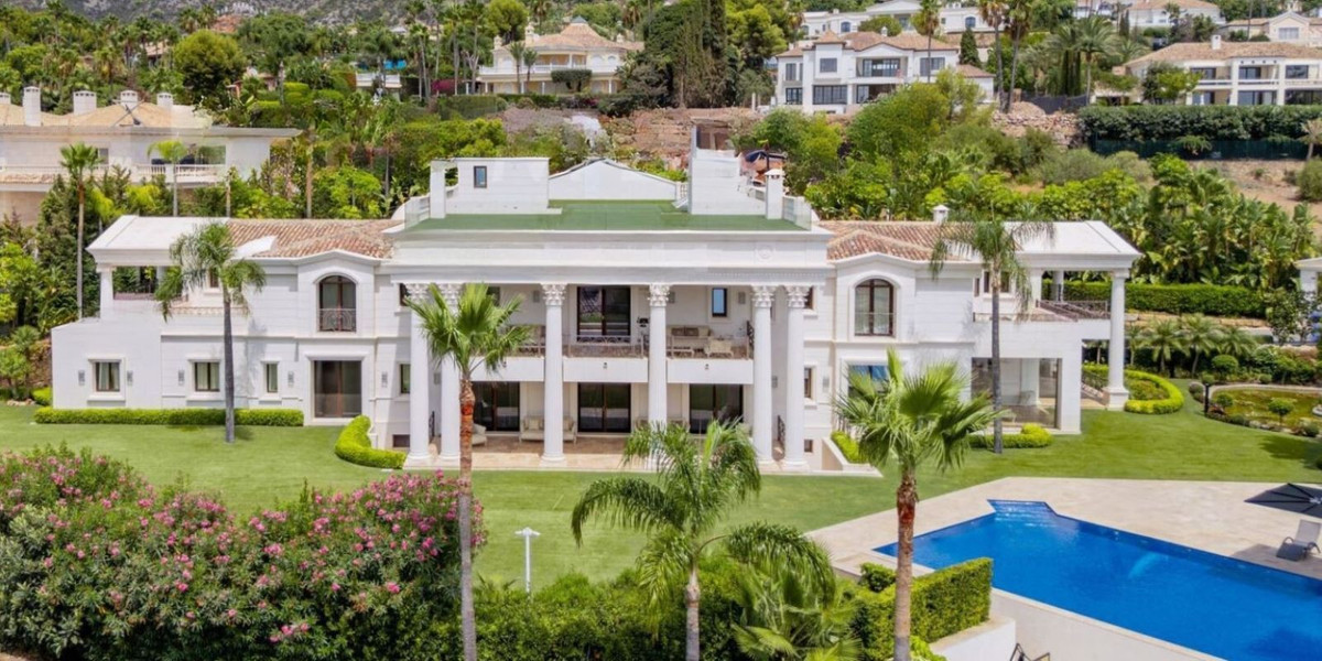 Casa de 10 Dormitorios y 13 Baños en venta en Sierra Blanca, Marbella
