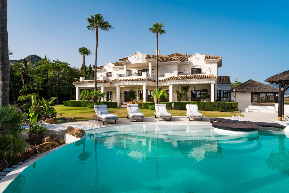 5 спални, 7 бани - Вила за продажба в Benahavis