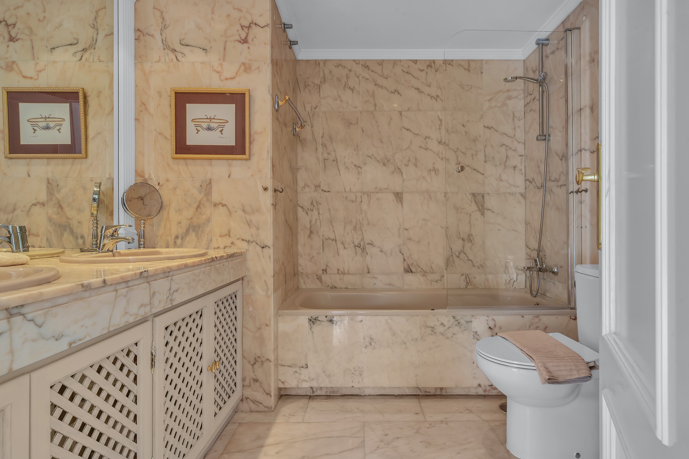 Casa Adosada de 3 Dormitorios en alquiler vacacional en Puerto Banús, Marbella