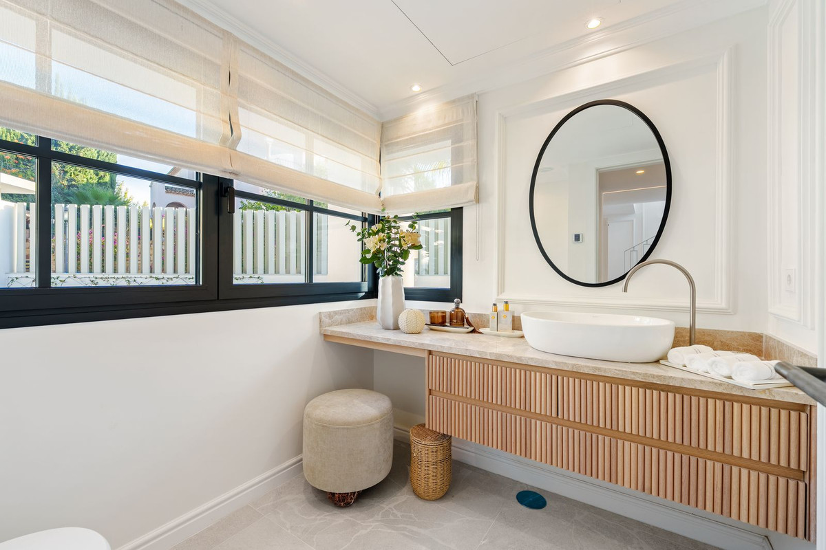 Casa de 5 Dormitorios y 5 Baños en venta en Benahavís