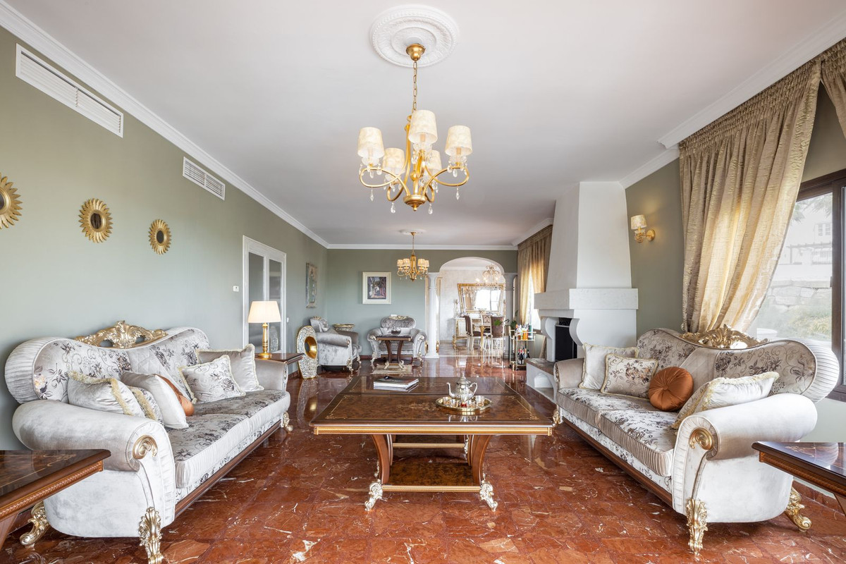 Casa de 6 Dormitorios y 6 Baños en venta en El Paraíso
