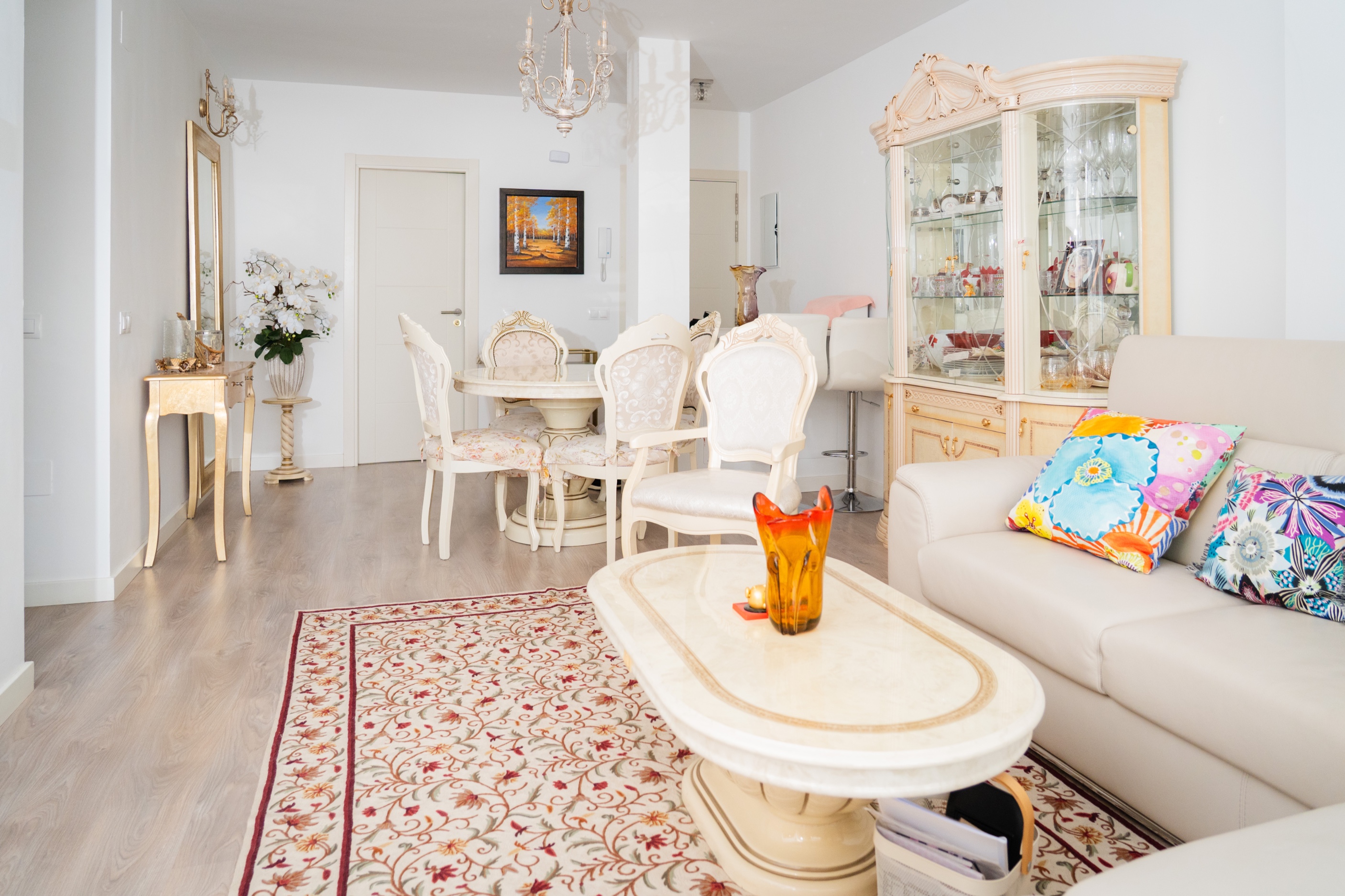 3 Bed, 2 Bath - Apartment for Sale in Nueva Andalucia, Marbella