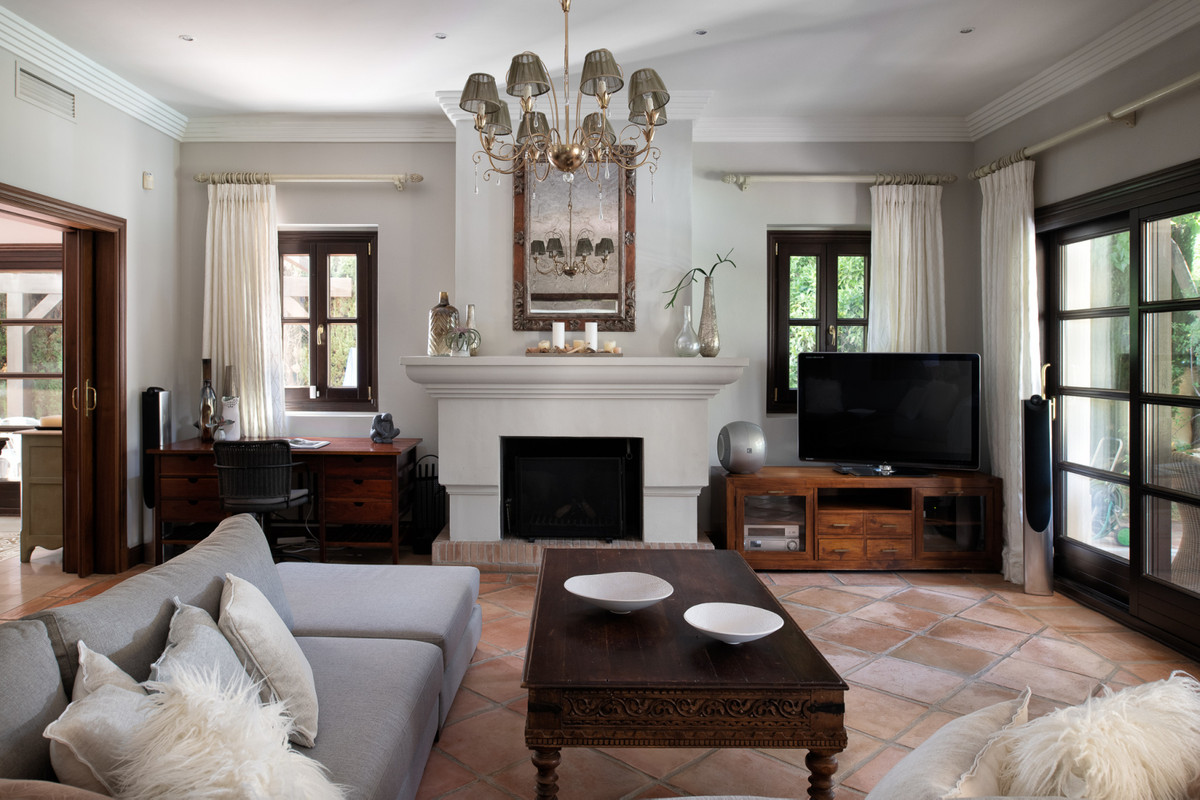 Casa de 5 Dormitorios y 4 Baños en venta en Marbella