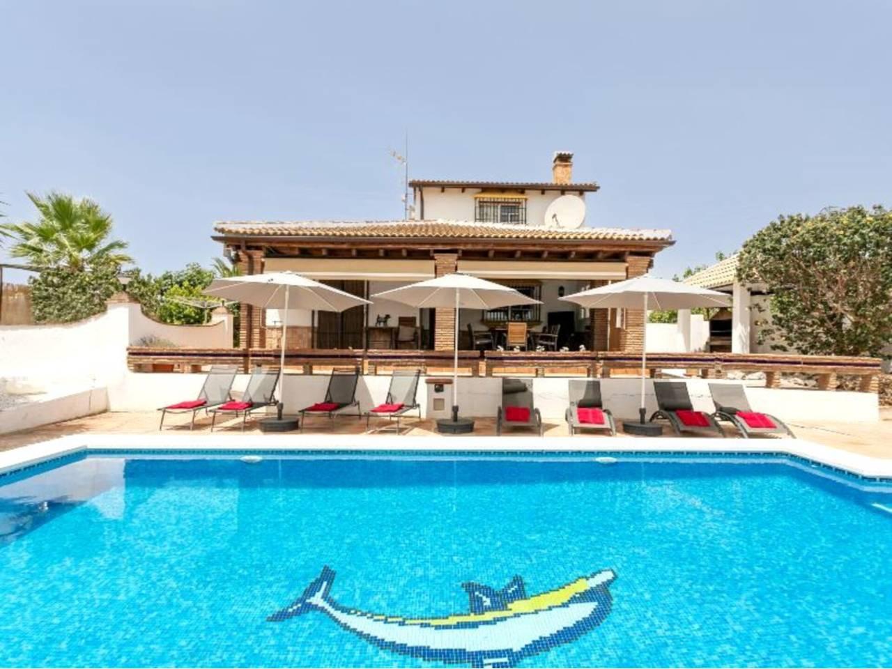 Casa Adosada de 4 Dormitorios y 4 Baños en venta en Alhaurin el Grande