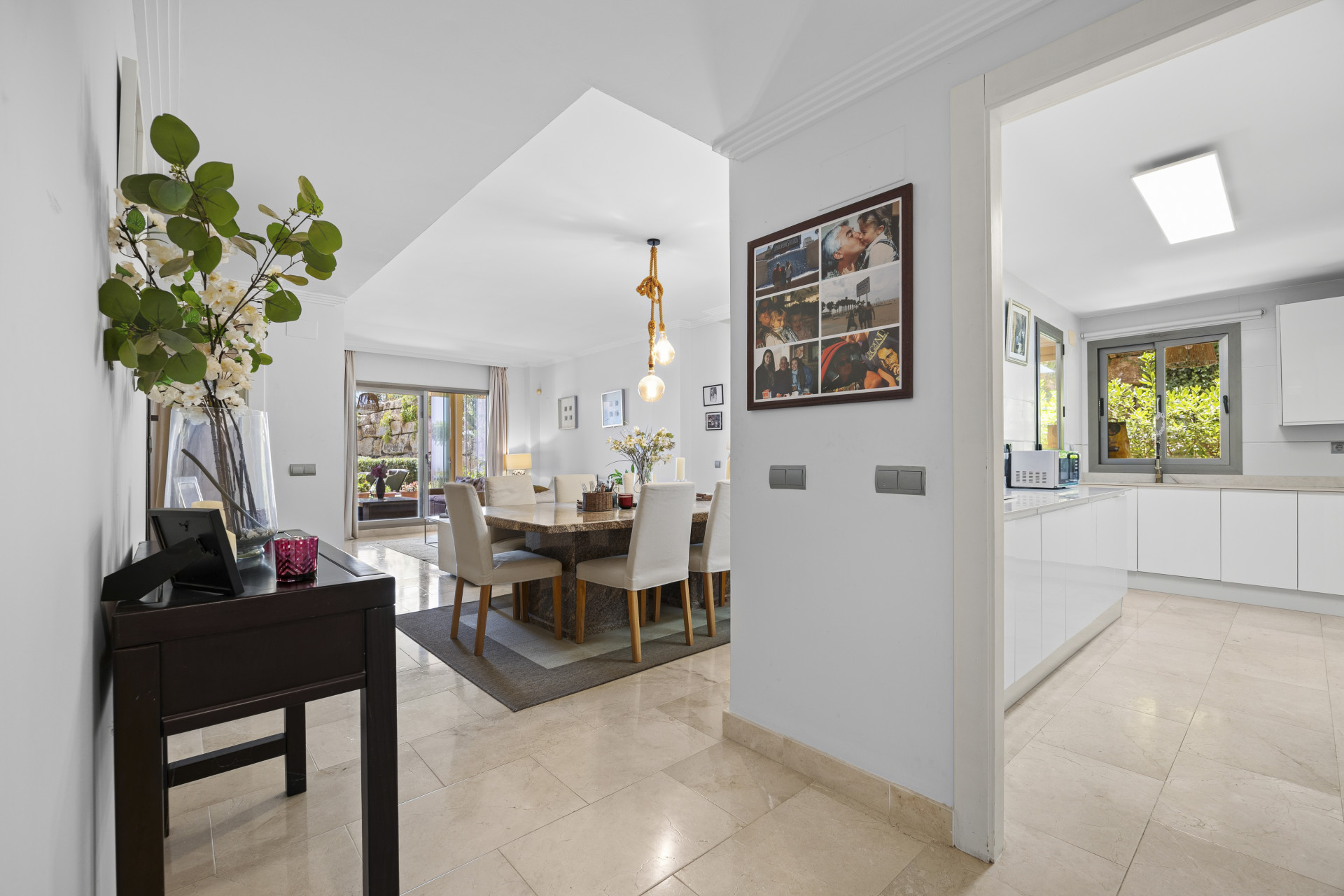 Piso de 3 Dormitorios en venta en Benahavís