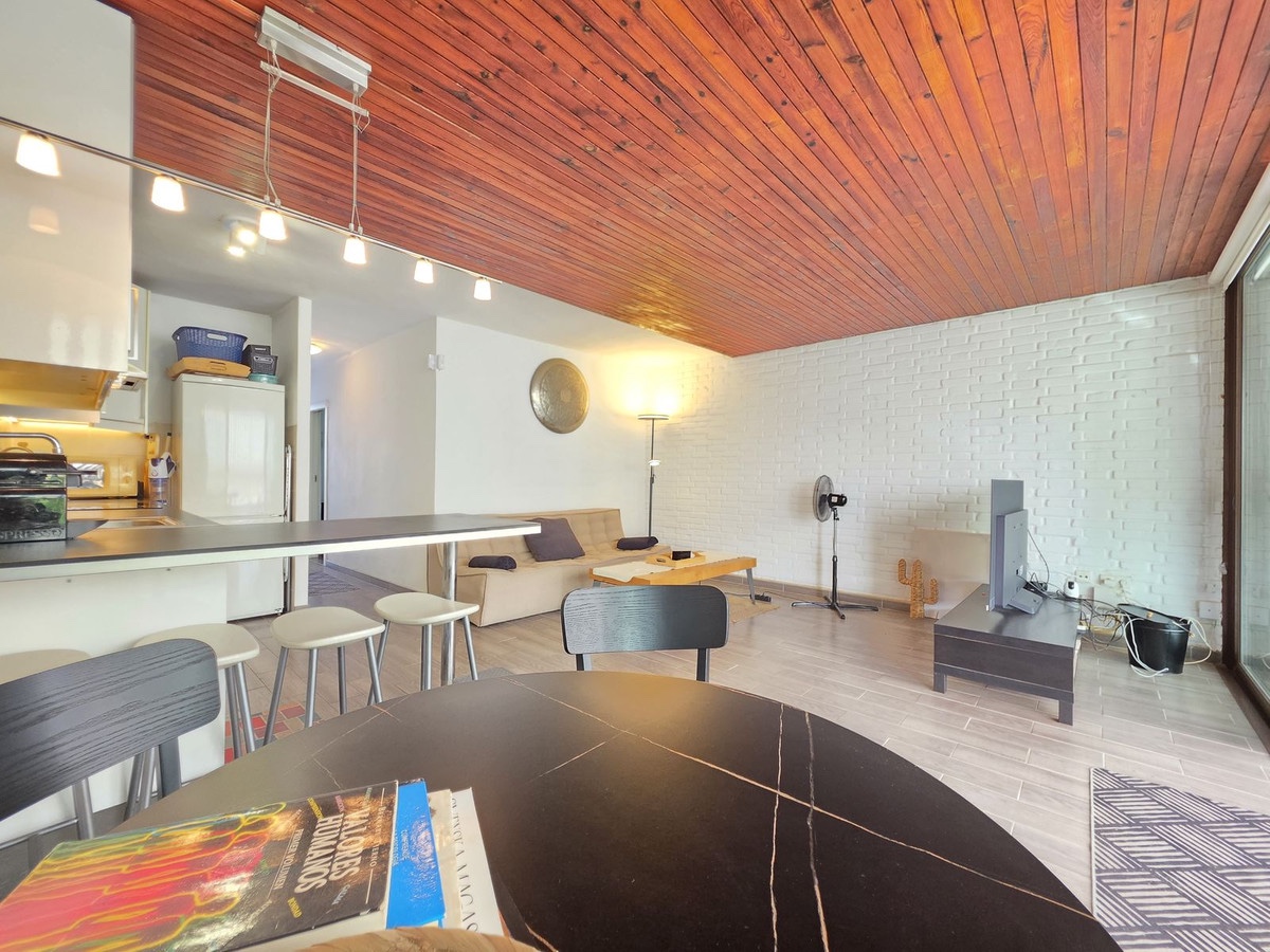 Piso de 2 Dormitorios y 1 Baño en venta en Marbella