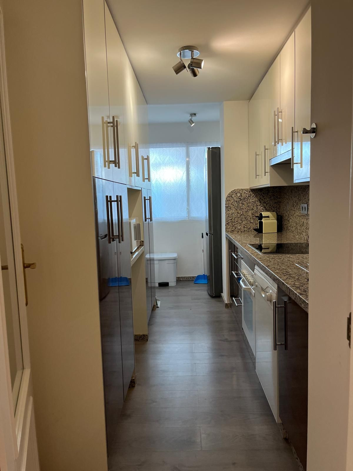 Piso de 2 Dormitorios en venta en Nueva Andalucía, Marbella