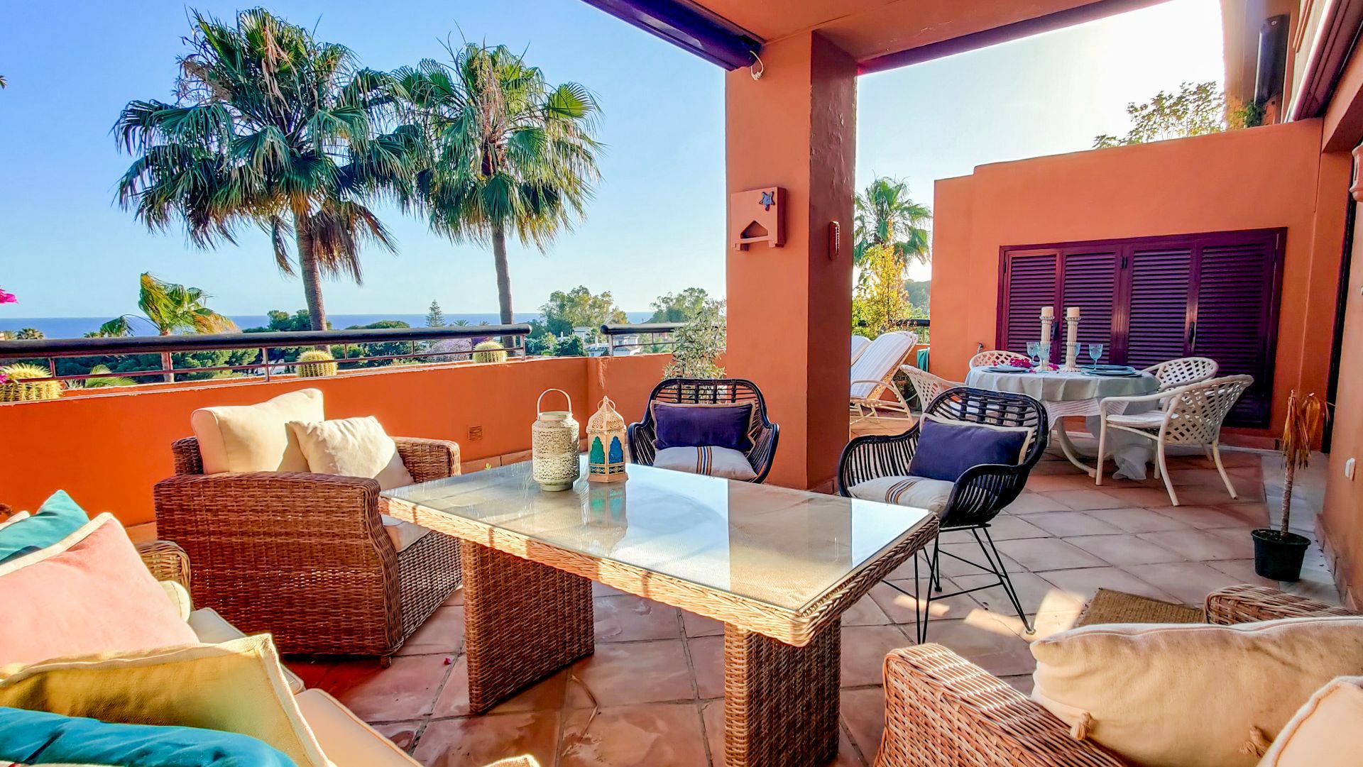 Piso de 2 Dormitorios y 3 Baños en venta en Milla de Oro, Marbella