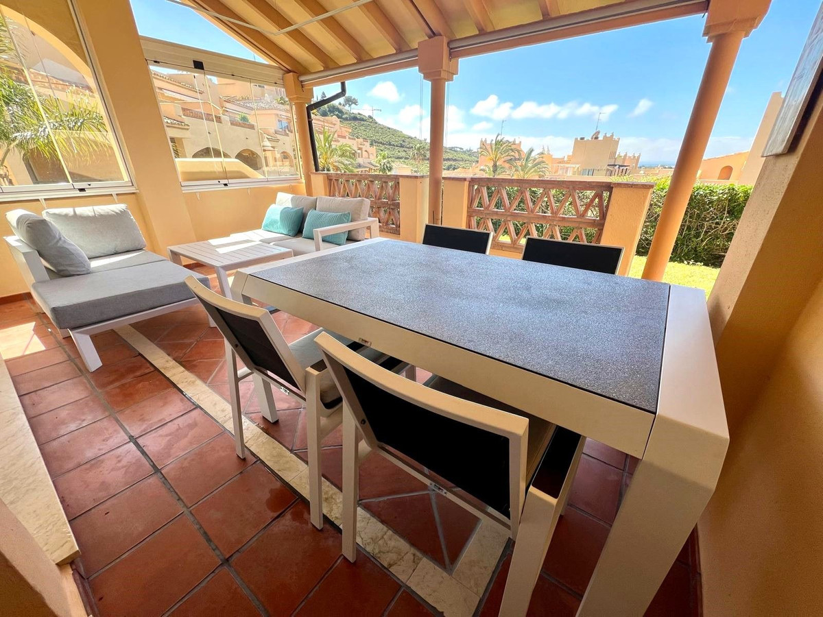 Piso de 2 Dormitorios y 2 Baños en alquiler vacacional en Elviria, Marbella