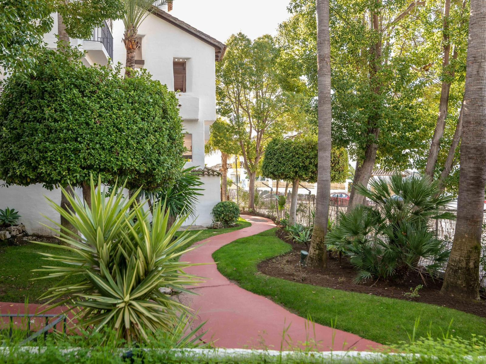 Piso de 2 Dormitorios en venta en Puerto Banús, Marbella