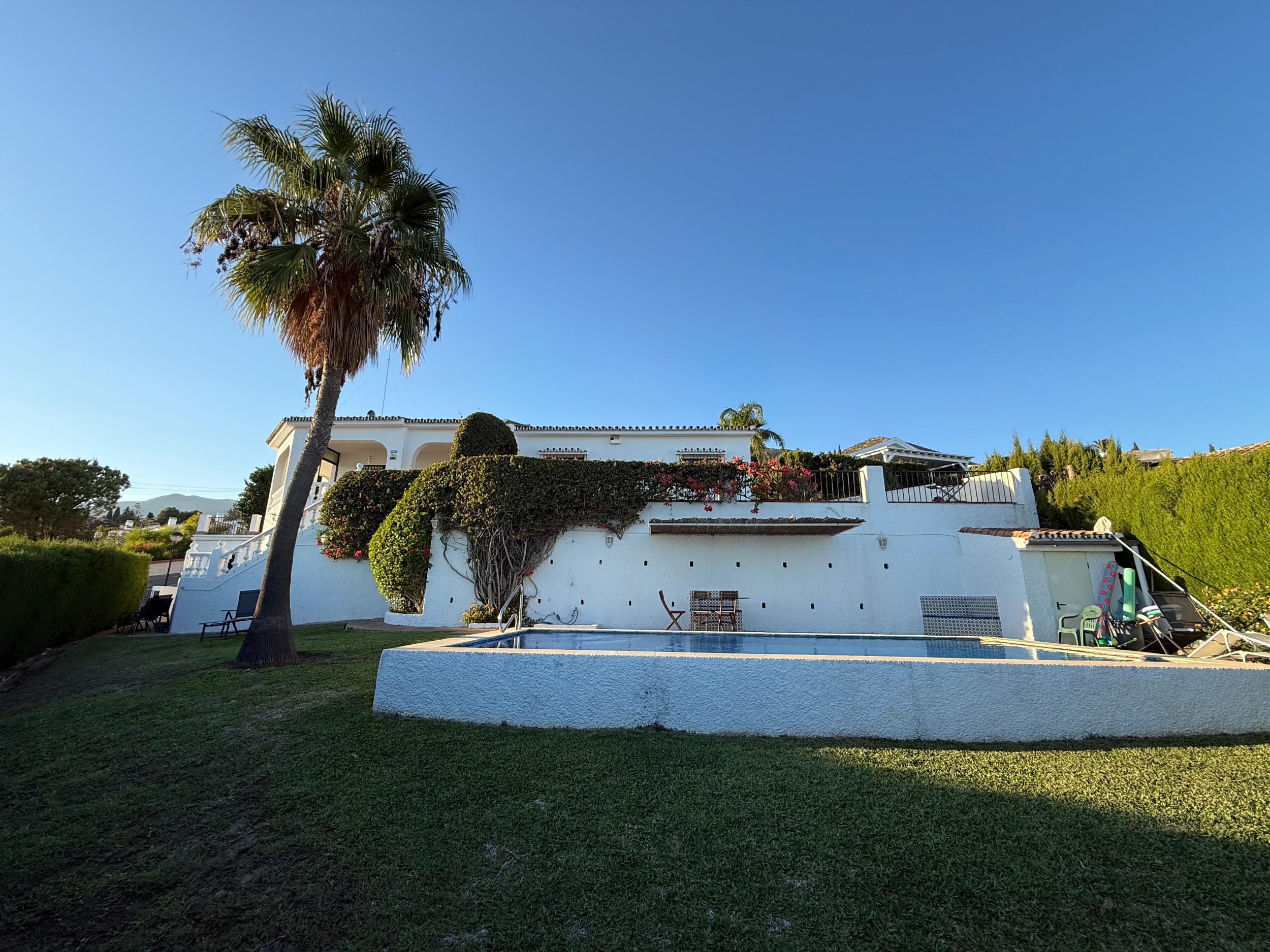 Casa de 4 Dormitorios y 2 Baños en venta en Benalmádena Costa