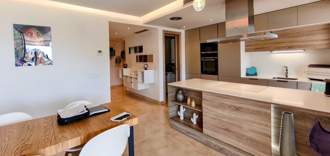 Piso de 3 Dormitorios en venta en Benahavís