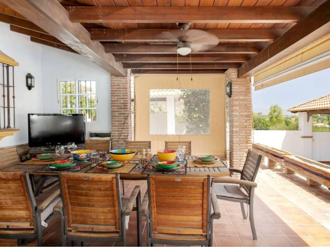 Casa Adosada de 4 Dormitorios y 4 Baños en venta en Alhaurin el Grande