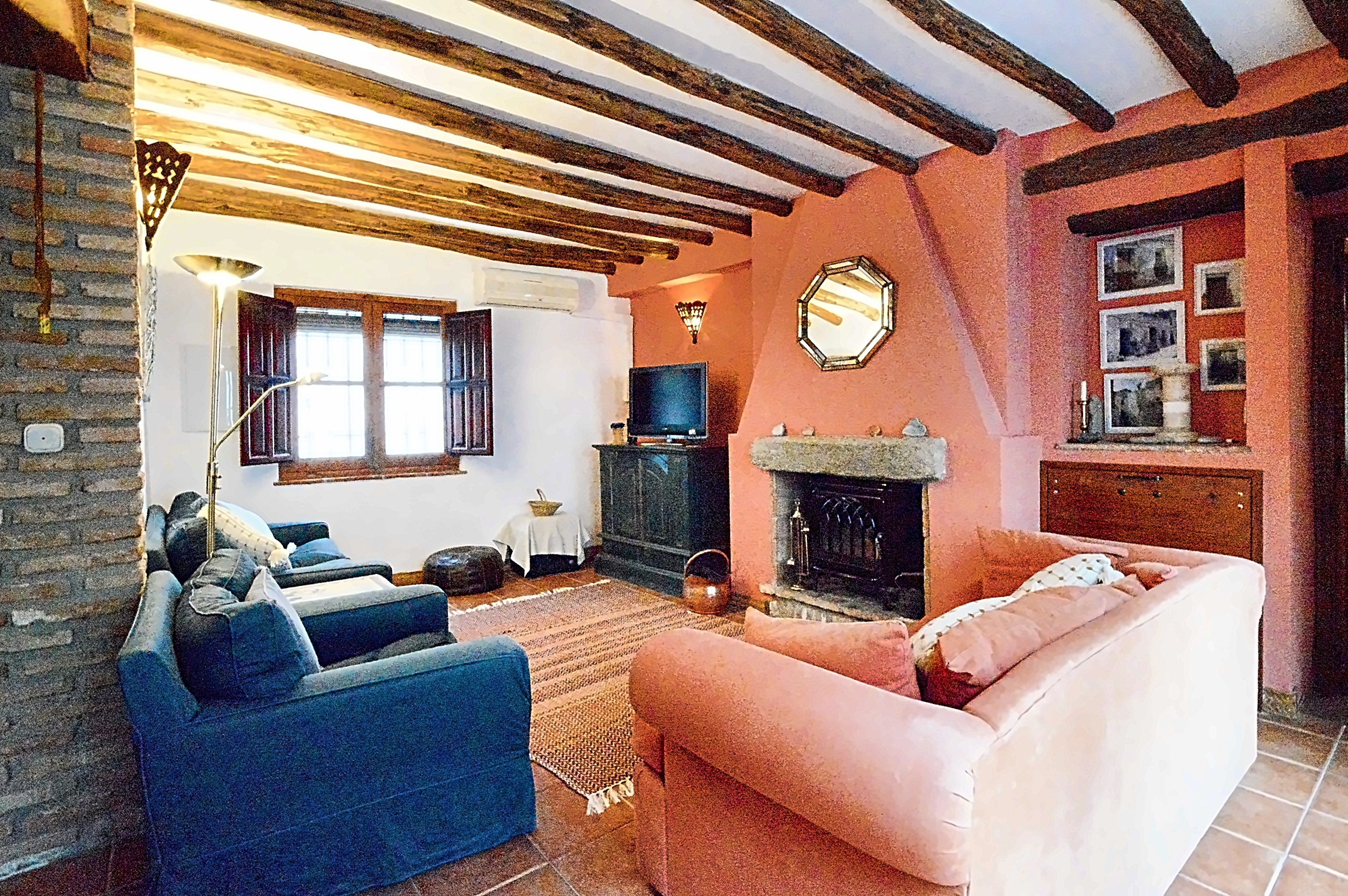 Casa Adosada de 3 Dormitorios y 3 Baños en venta en Albuñuelas