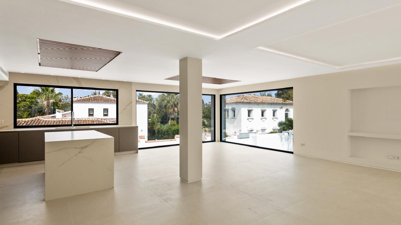 Casa de 6 Dormitorios en venta en Guadalmina Alta, San Pedro de Alcántara