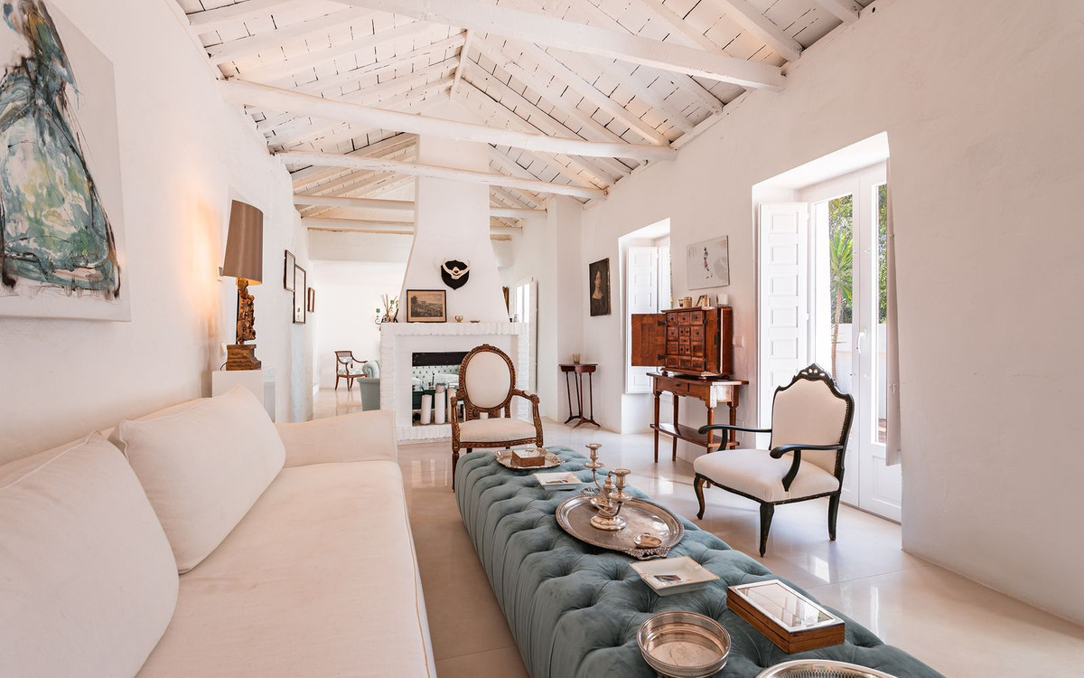 Casa de 3 Dormitorios y 3 Baños en venta en Nueva Andalucía, Marbella