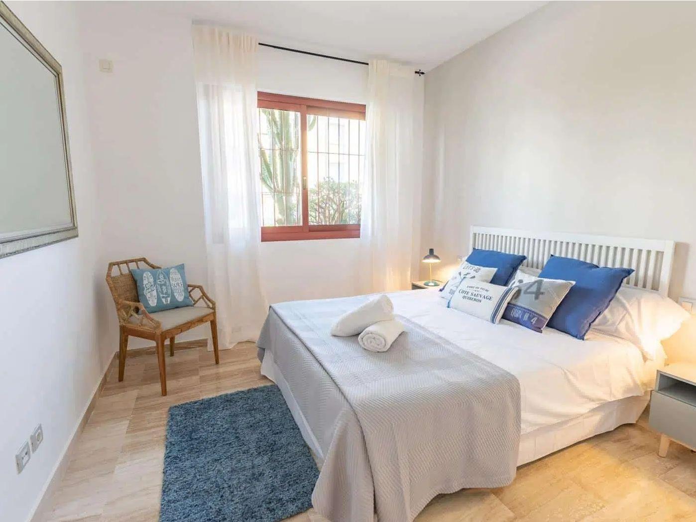 Piso de 3 Dormitorios y 2 Baños en venta en San Pedro Playa, San Pedro de Alcántara