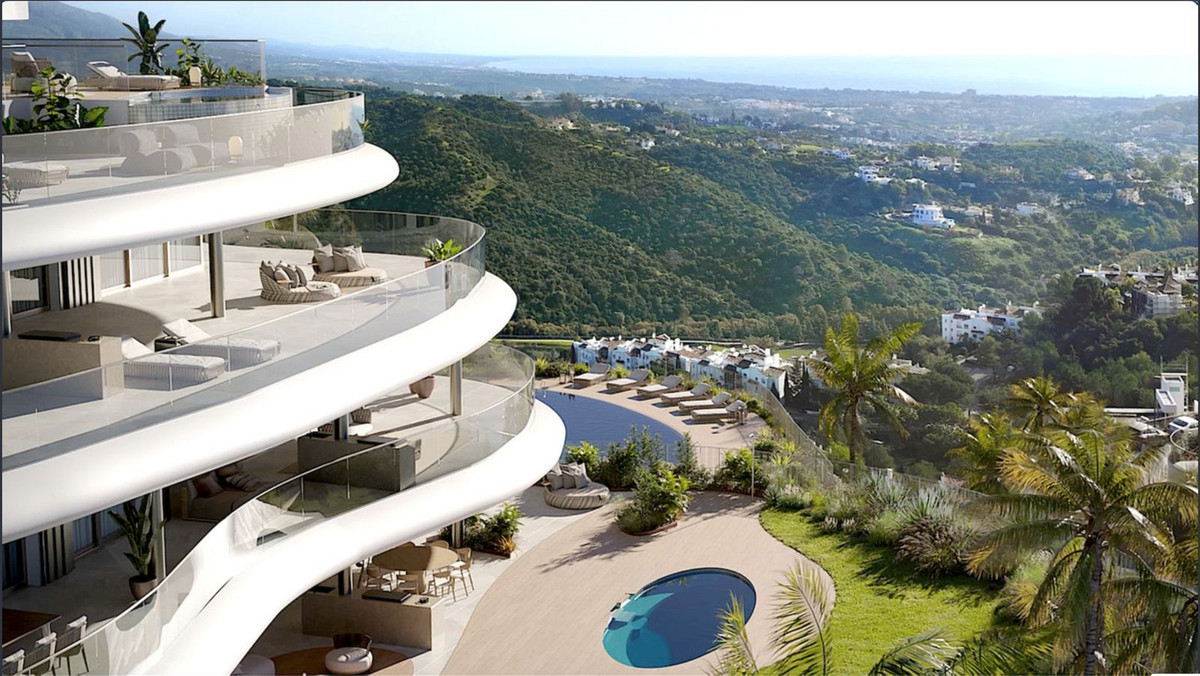 Ático de 4 Dormitorios y 4 Baños en venta en Benahavís