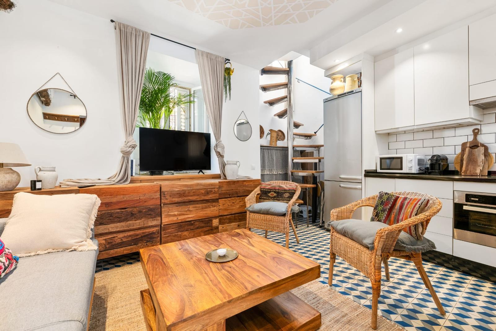 Casa Adosada de 2 Dormitorios en venta en La Alqueria, Estepona
