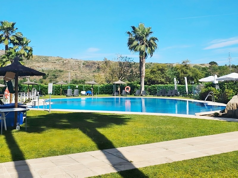 Piso de 2 Dormitorios y 2 Baños en venta en Benahavís Pueblo