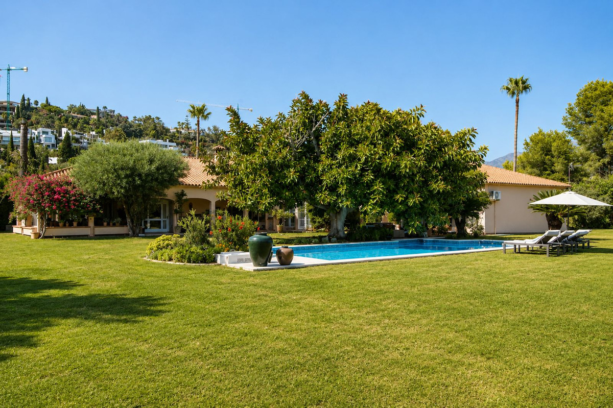 Casa de 4 Dormitorios en venta en La Quinta, Benahavís