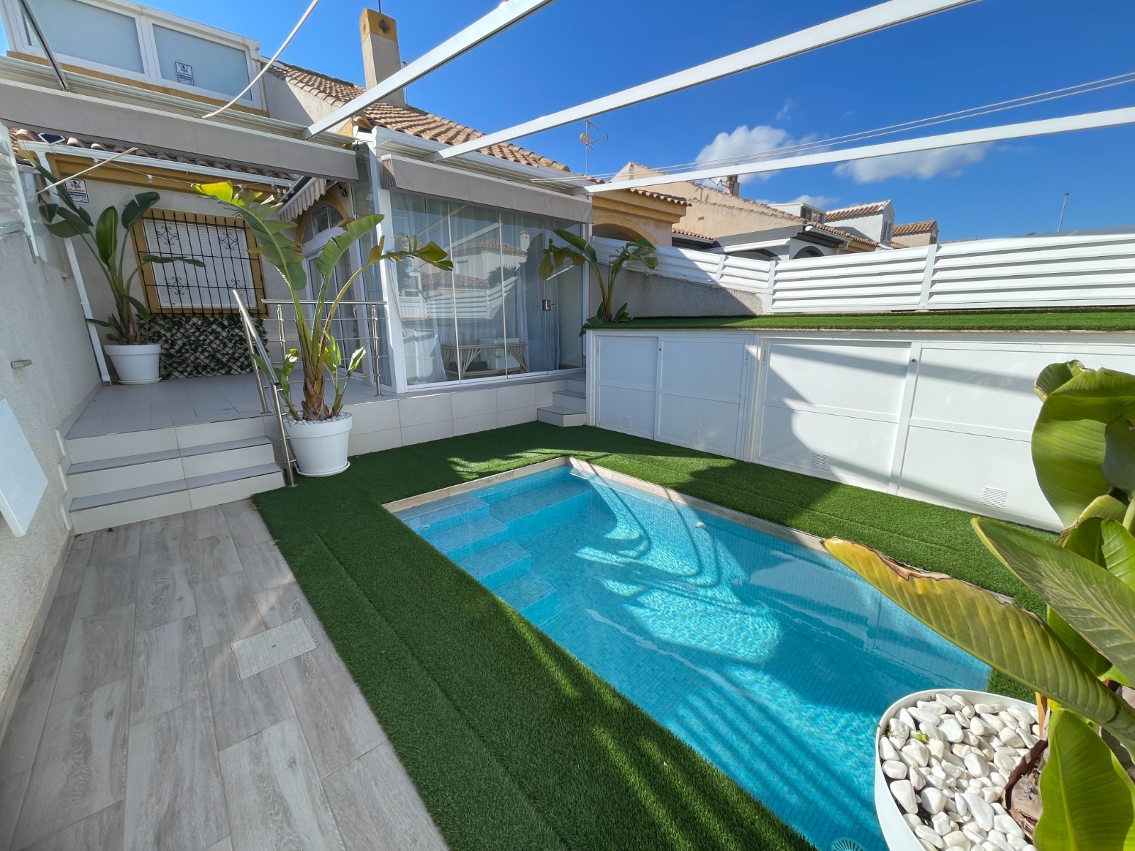 Casa Adosada de 3 Dormitorios y 2 Baños en venta en Torre de la Horadada, Pilar de la Horadada