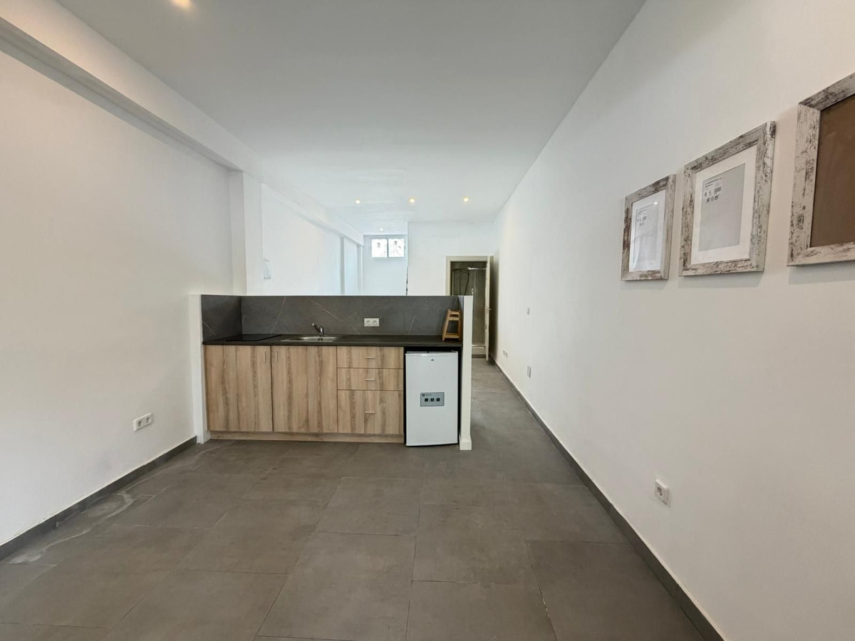 1 спалня, 1 баня - Апартамент за продажба в La Carihuela, Torremolinos