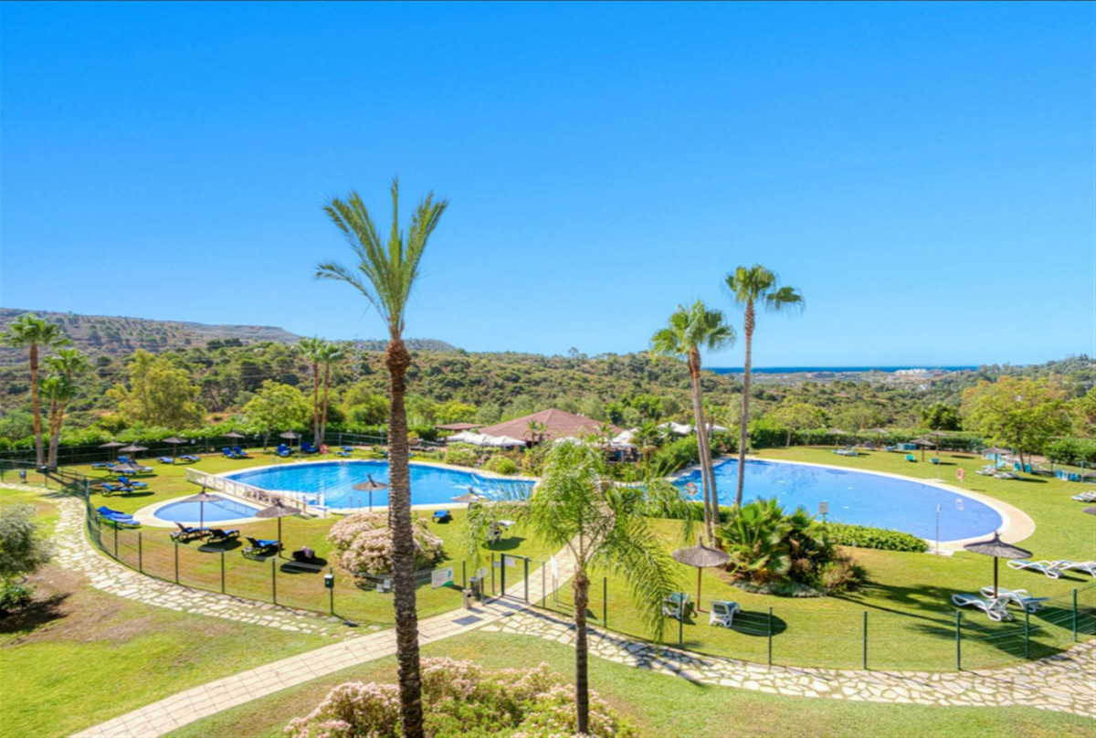 Ático de 3 Dormitorios y 2 Baños en venta en Benahavís