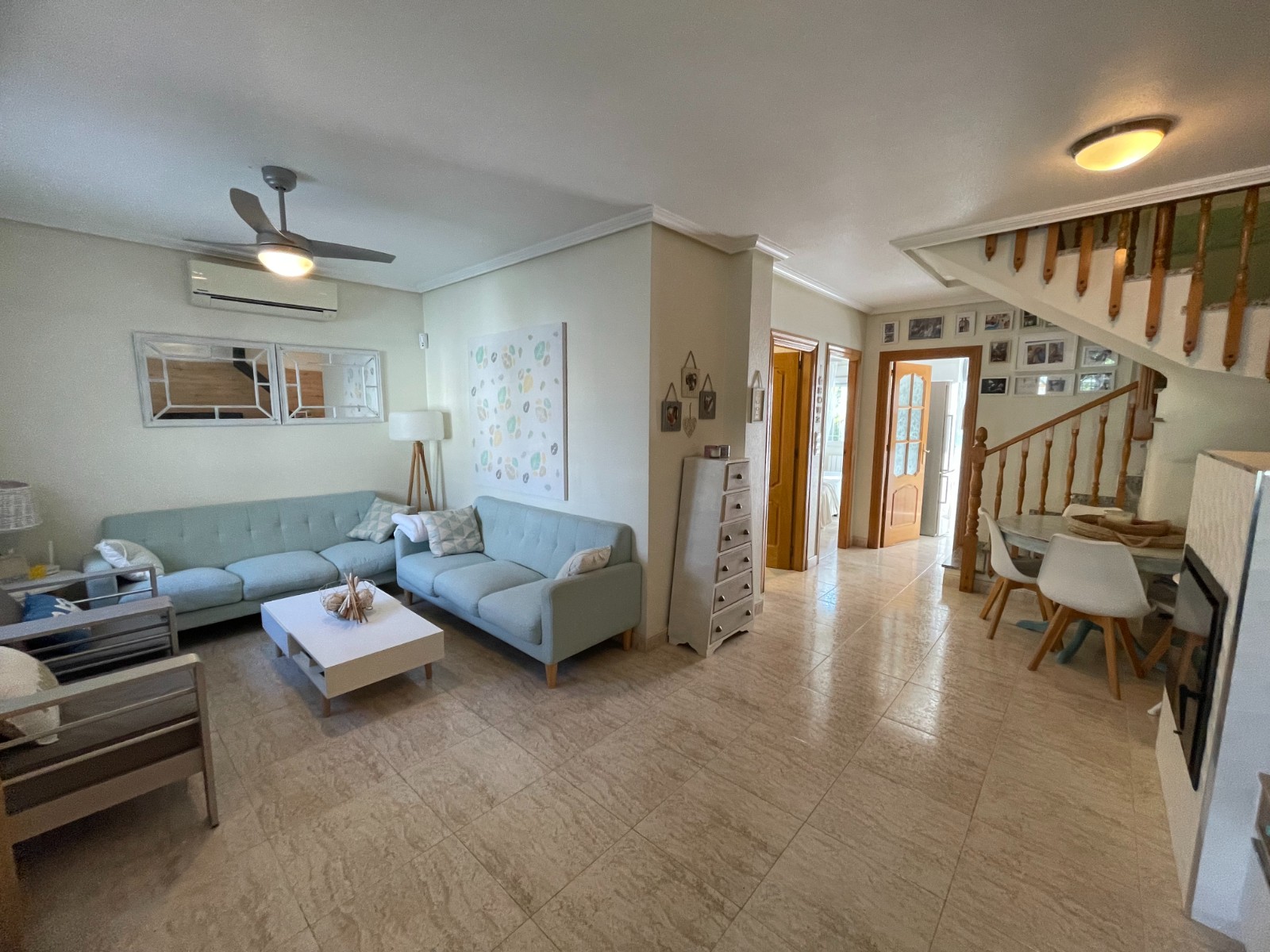 Casa Adosada de 3 Dormitorios y 2 Baños en venta en Torre de la Horadada, Pilar de la Horadada