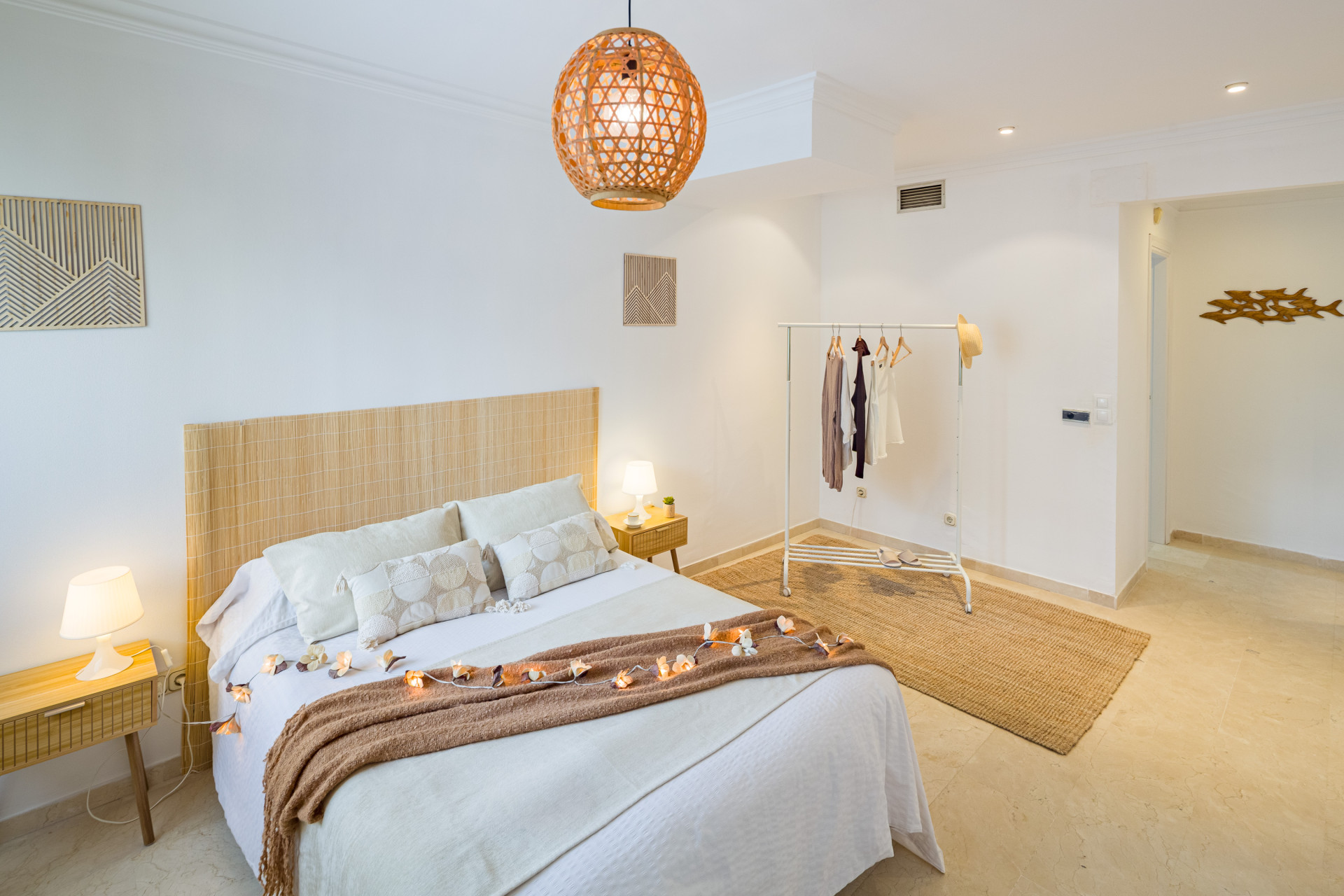 2 Bed, 2 Bath - Apartment for Sale in Puerto Banus, Marbella