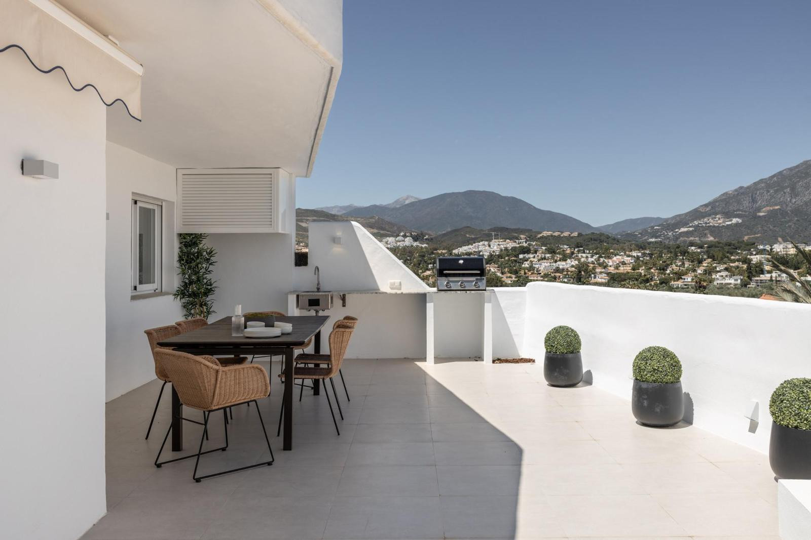 Ático de 3 Dormitorios en venta en Nueva Andalucía, Marbella