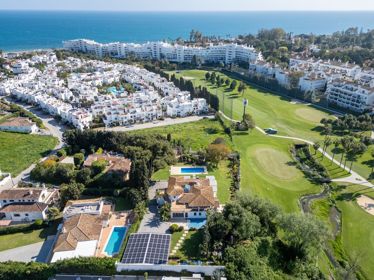 Casa de 4 Dormitorios en venta en San Pedro de Alcántara