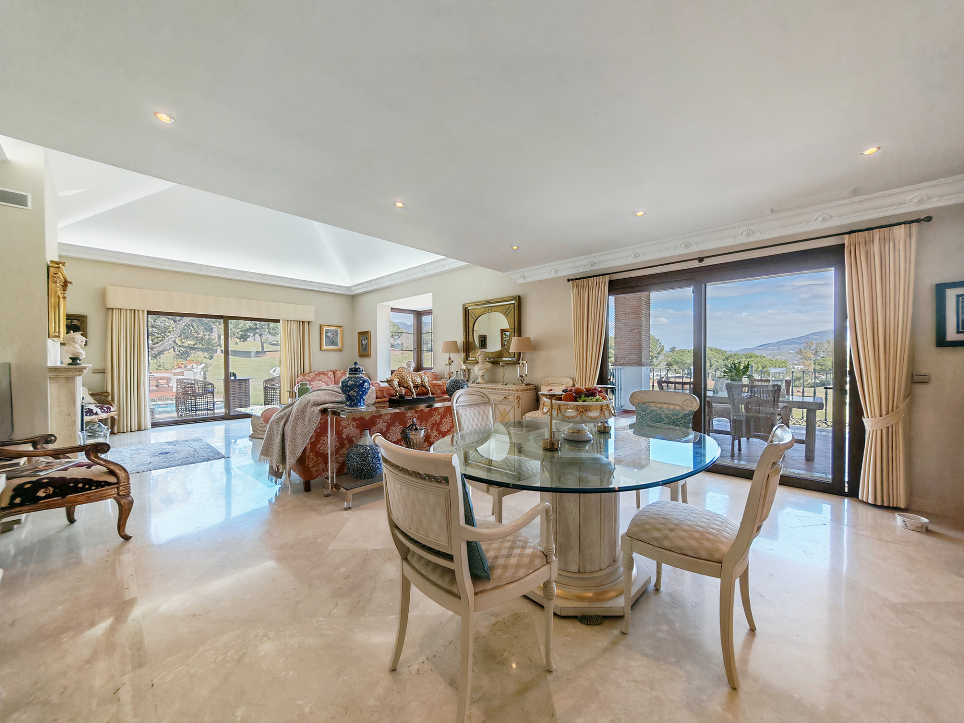 Casa de 4 Dormitorios en venta en Mijas
