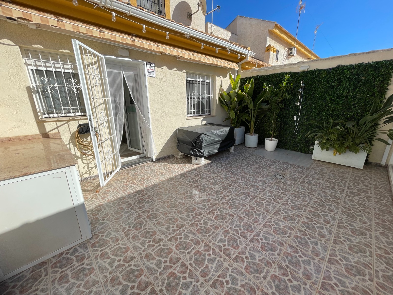 Casa Adosada de 3 Dormitorios y 2 Baños en venta en Torre de la Horadada, Pilar de la Horadada