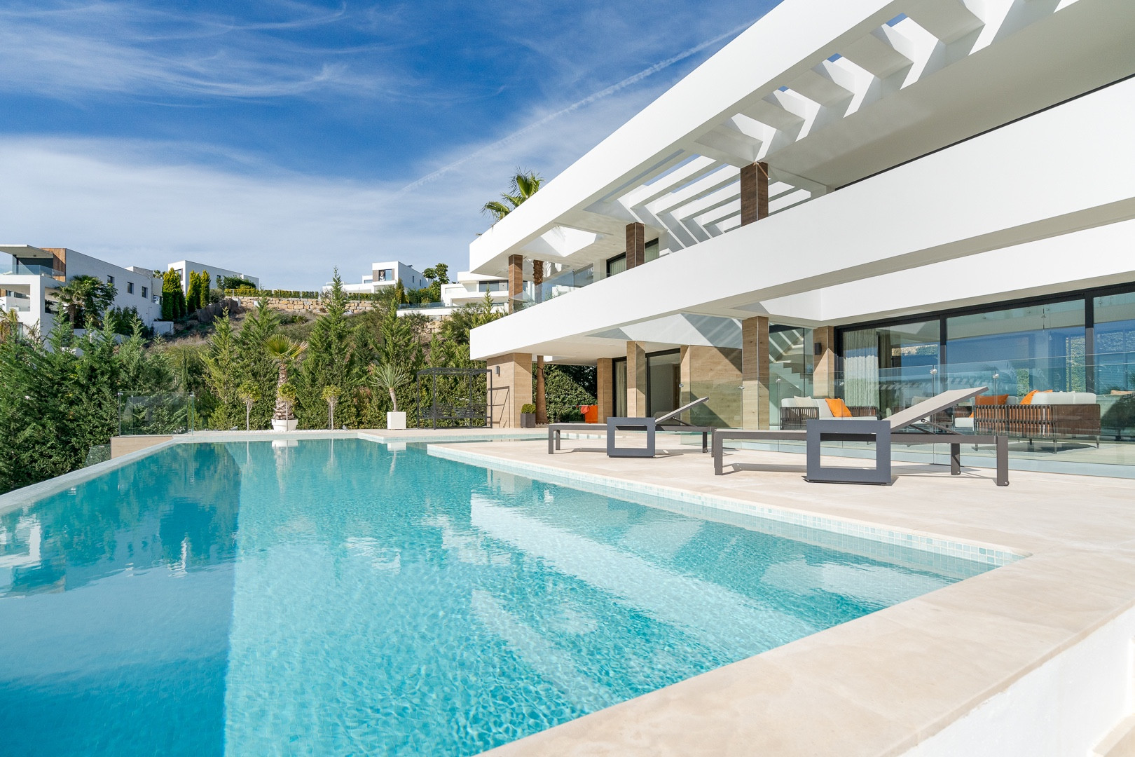 Casa de 5 Dormitorios y 11 Baños en venta en La Alquería, Benahavís