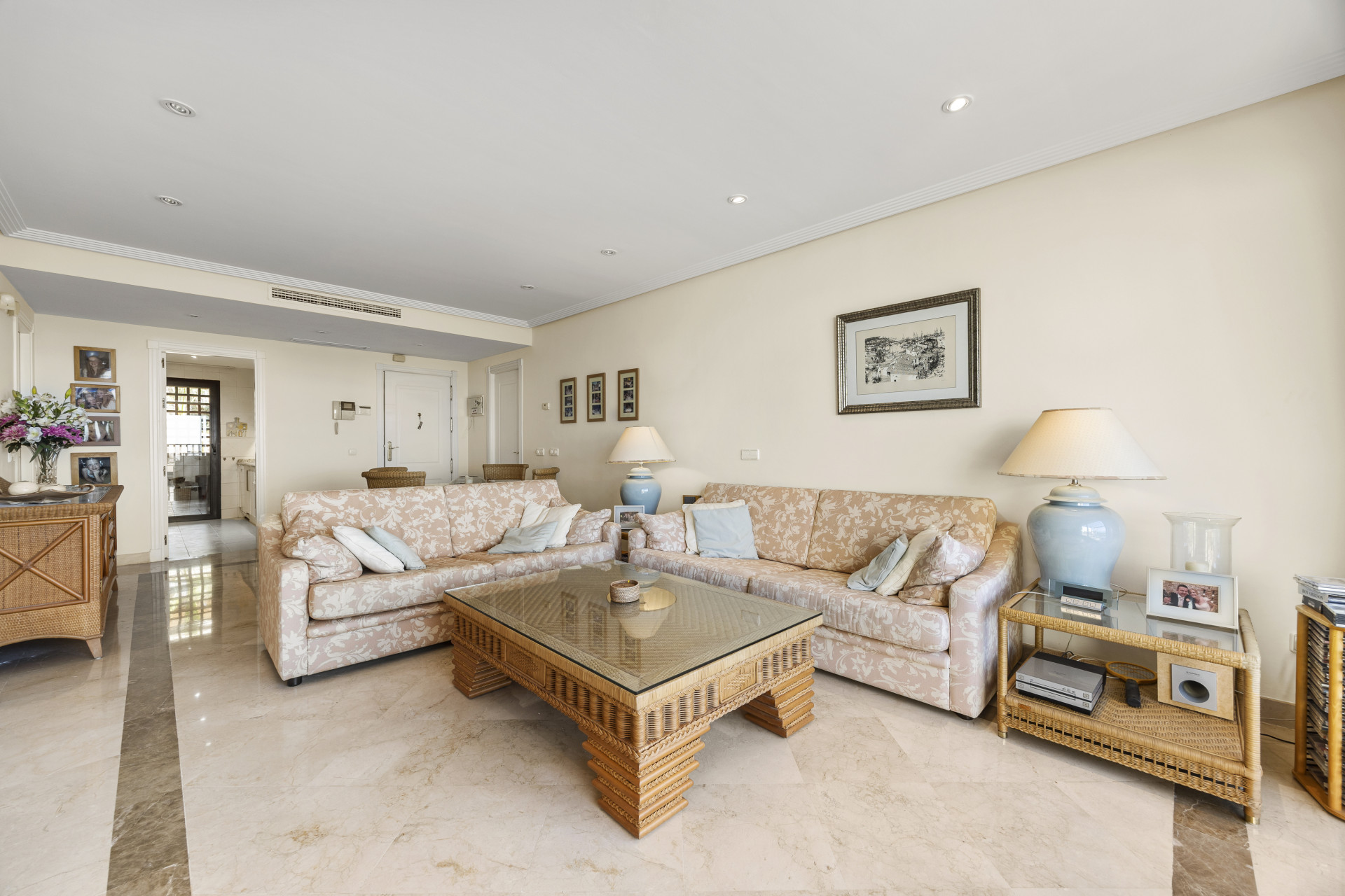 Ático de 3 Dormitorios y 2 Baños en venta en Benahavís