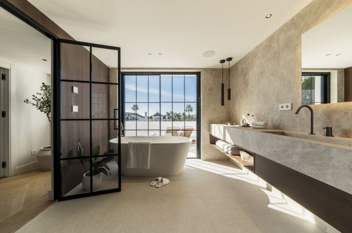 5 Slaapk. - Villa te koop in Nueva Andalucia, Marbella