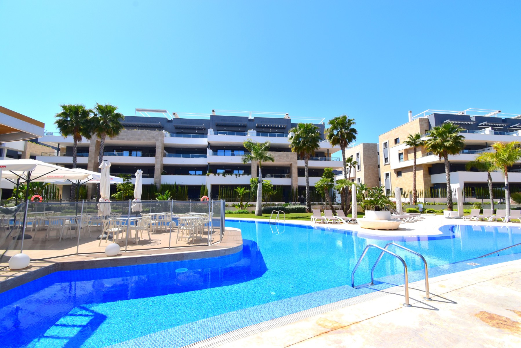 Piso de 2 Dormitorios y 1 Baño en venta en Orihuela Costa