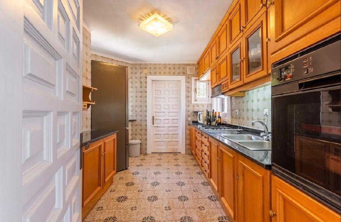 Casa de 3 Dormitorios y 3 Baños en alquiler en Marbella