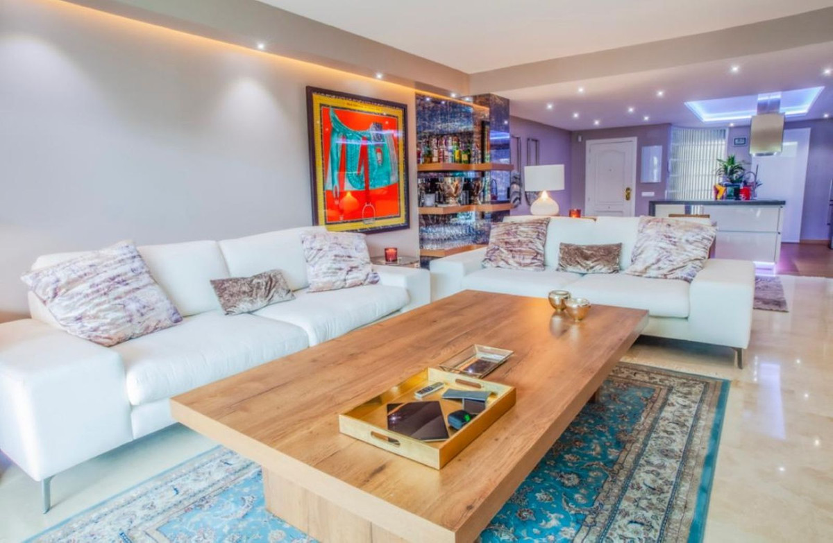 2 Bed, 2 Bath - Apartment for Sale in Marbella Golden Mile