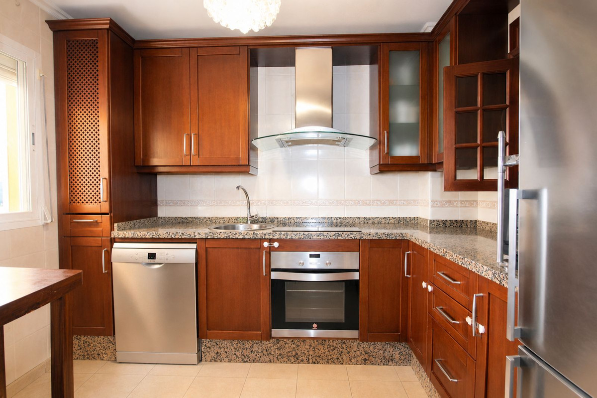 5 Slaapk., 3 Badk. - Rijwoning te koop in Marbella
