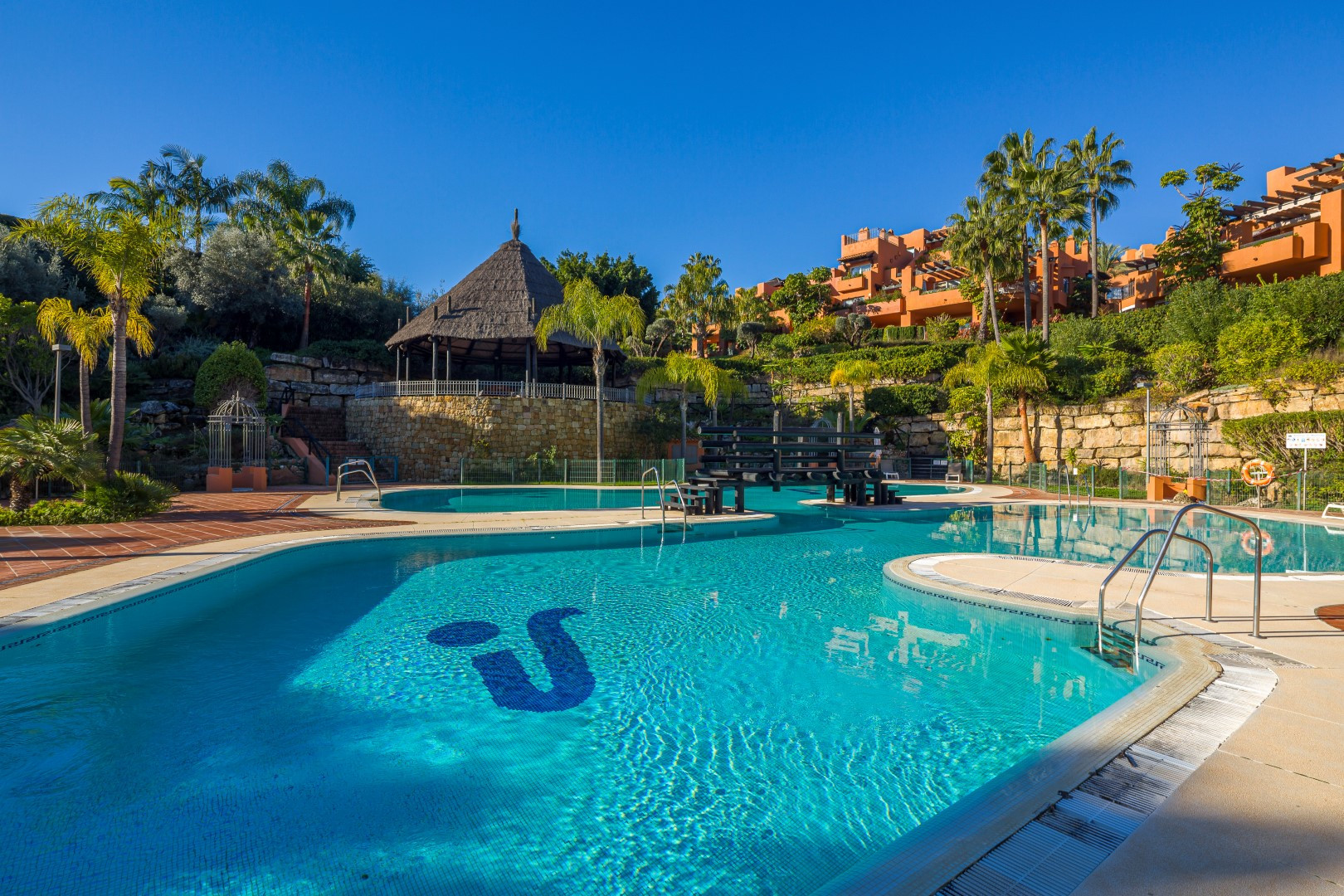 4 Bed - Apartment for Sale in Nueva Andalucia, Marbella