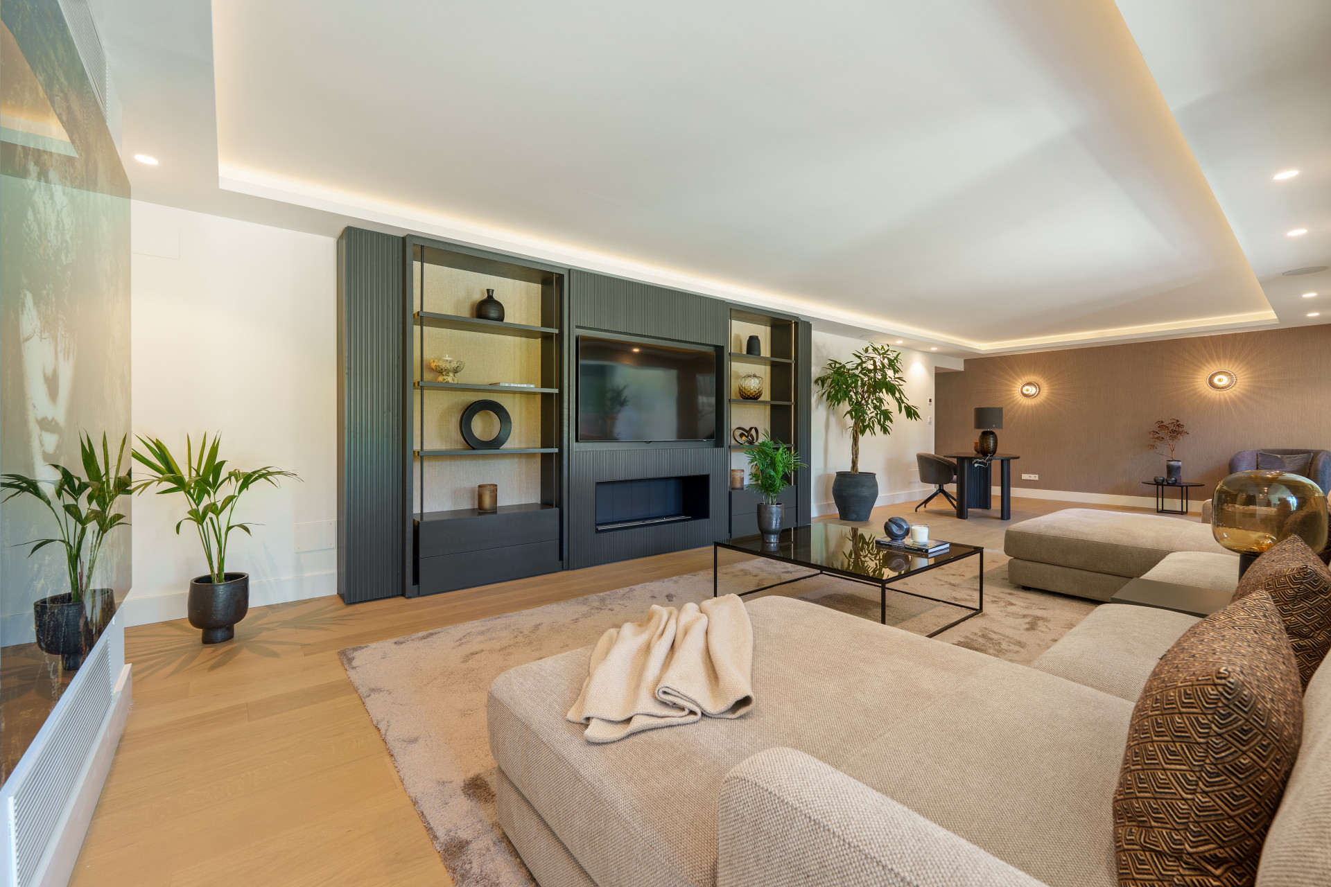 Casa de 5 Dormitorios y 6 Baños en venta en Nueva Andalucía, Marbella