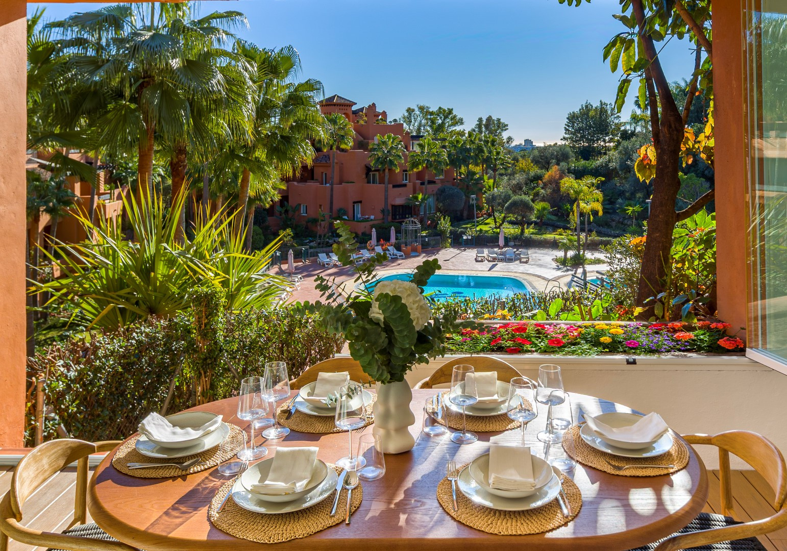 4 Bed - Apartment for Sale in Nueva Andalucia, Marbella