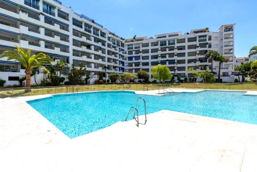 Piso de 2 Dormitorios en venta en Marbella Centro