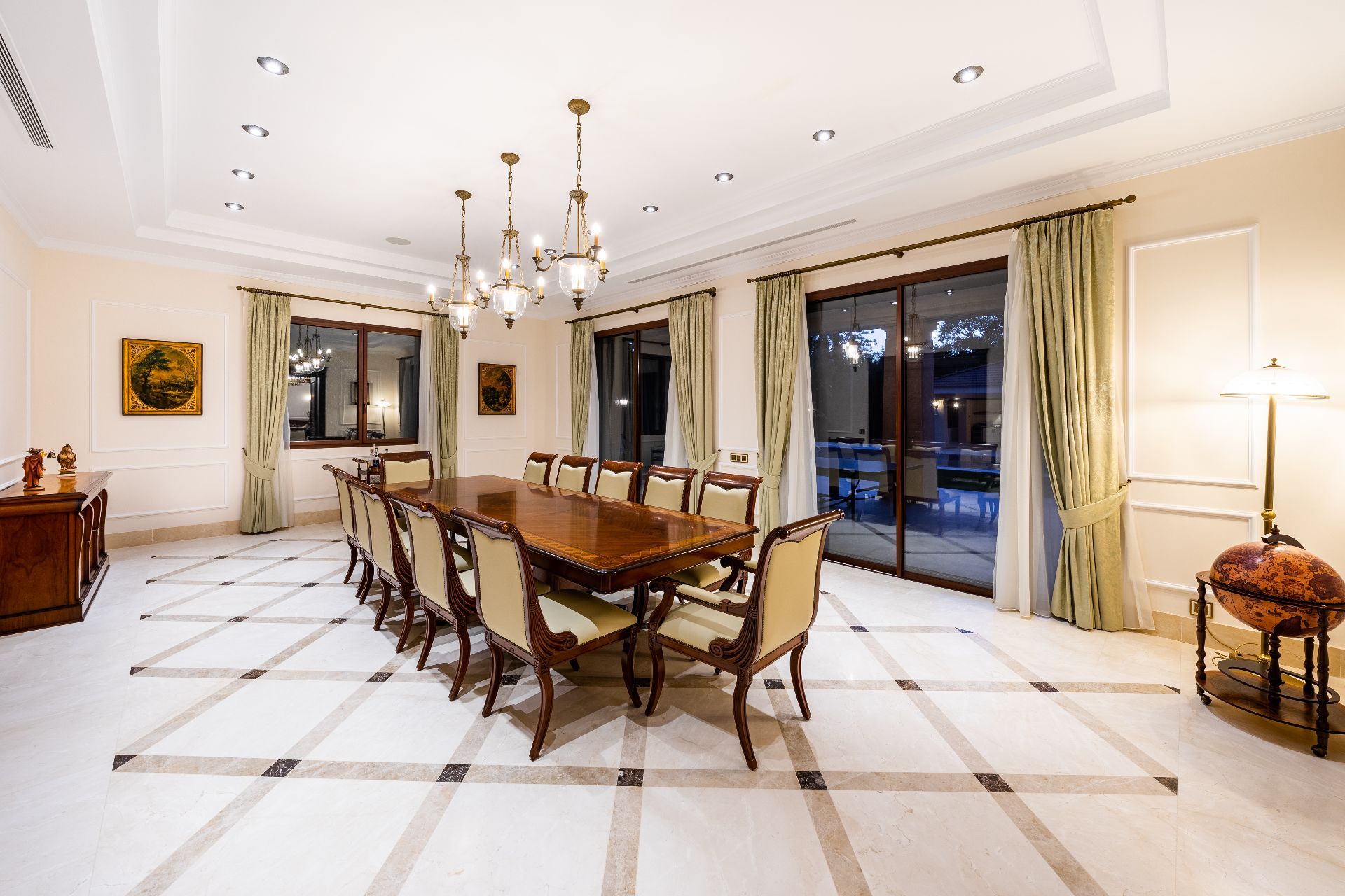 Casa de 6 Dormitorios en venta en San Pedro de Alcántara
