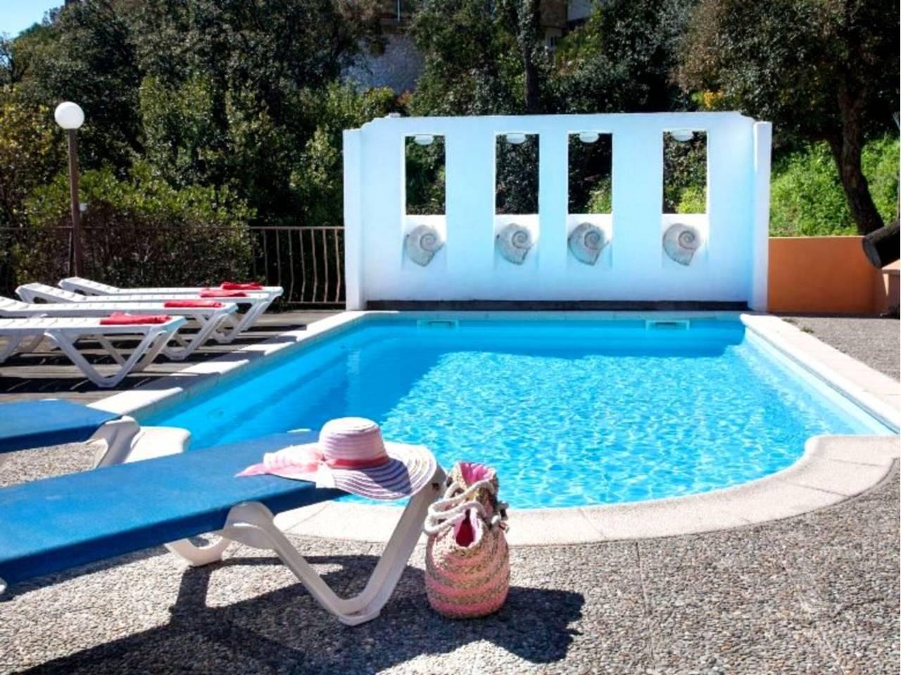 Casa Adosada de 3 Dormitorios y 2 Baños en venta en Calonge