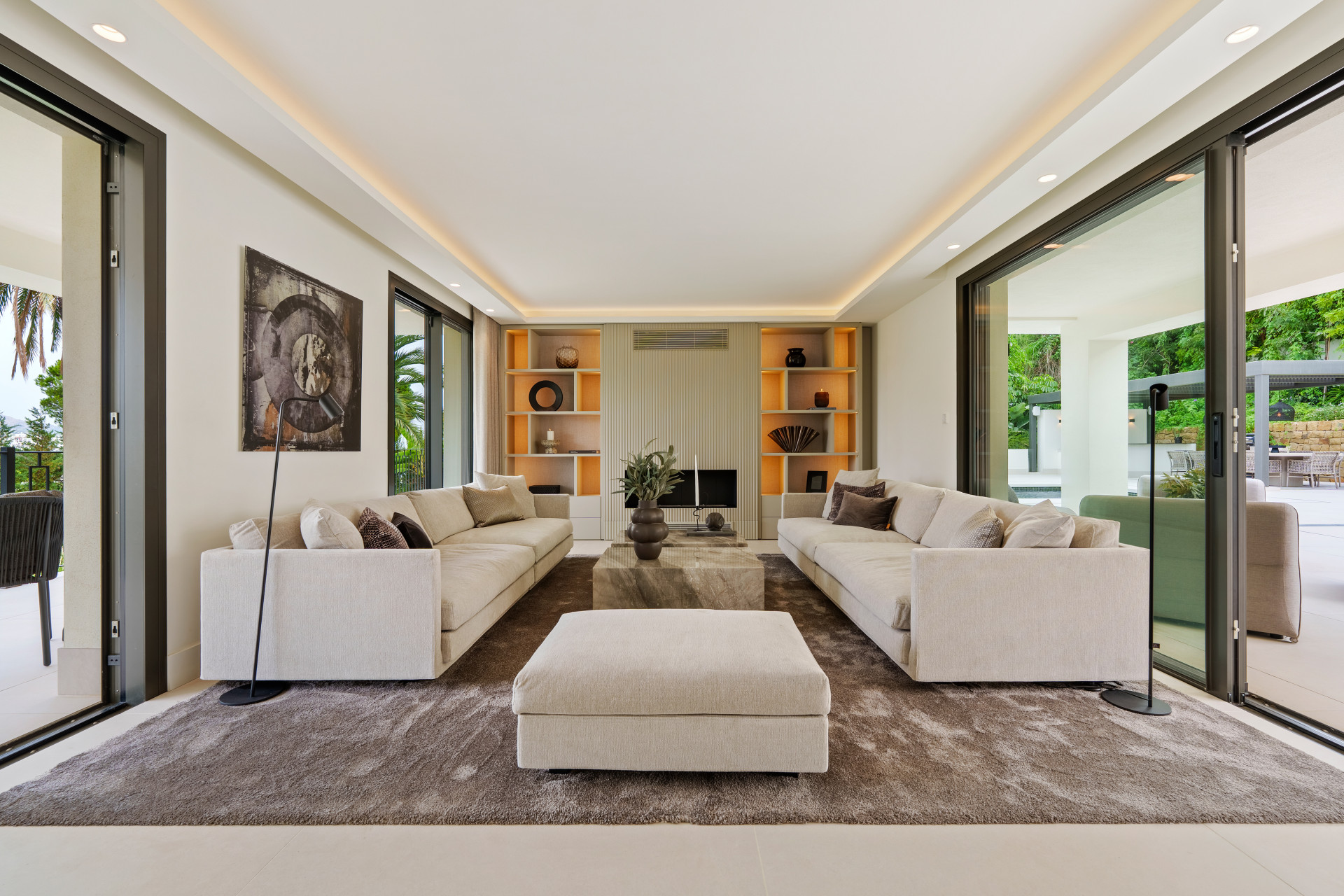 Casa de 5 Dormitorios y 6 Baños en venta en Nueva Andalucía, Marbella