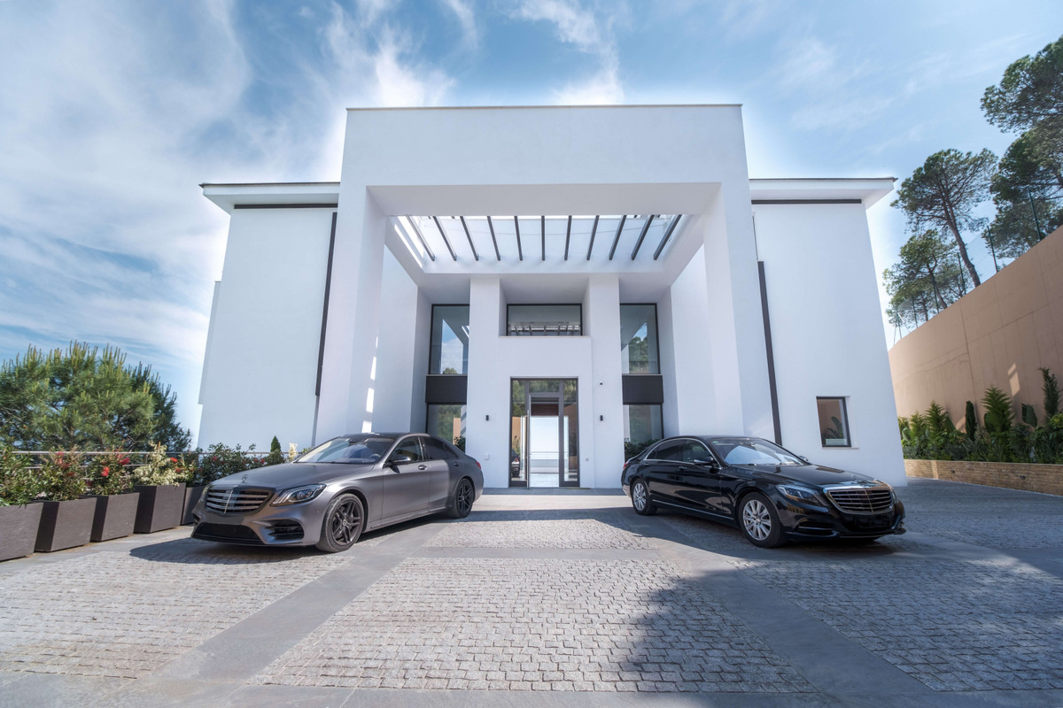 Casa de 12 Dormitorios en venta en Benahavís